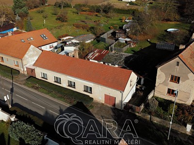 Prodej rodinného domu 300 m², pozemek 1 482 m²