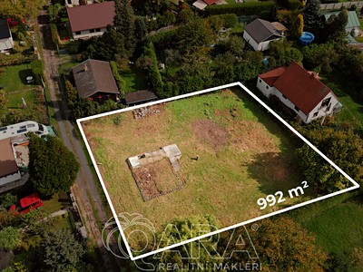 Prodej stavebního pozemku 992 m²